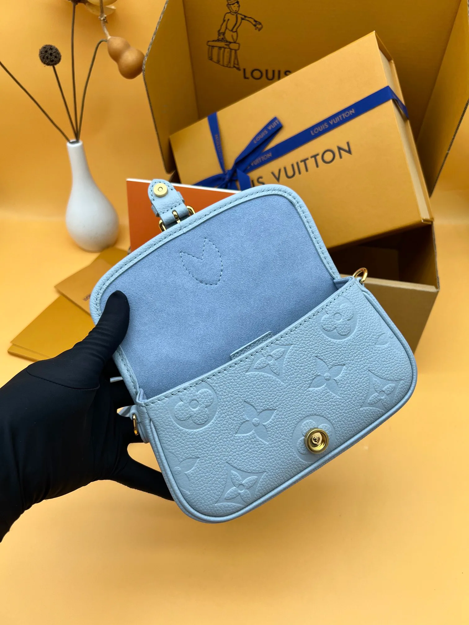 Сумки На Ремне Женские Louis Vuitton 3083