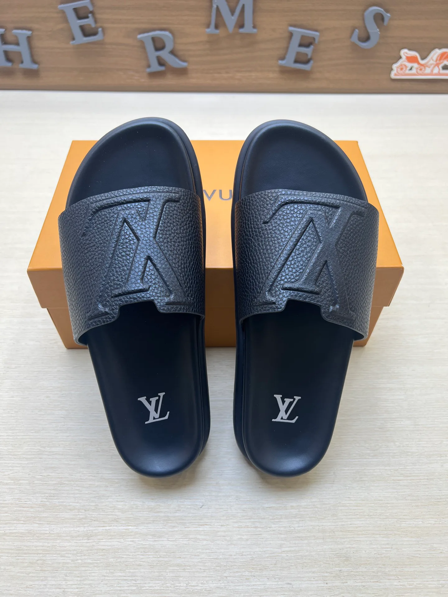 Шлепанцы Мужские Louis Vuitton 11550439