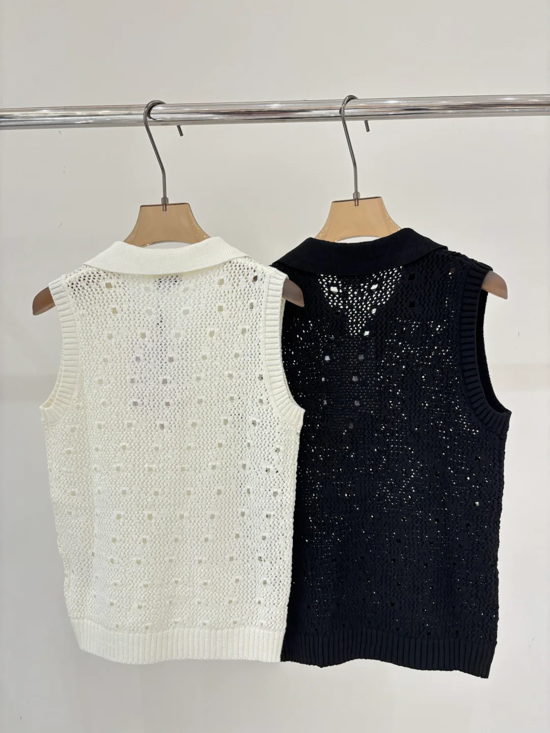 Жилеты Женские Chanel 12833673