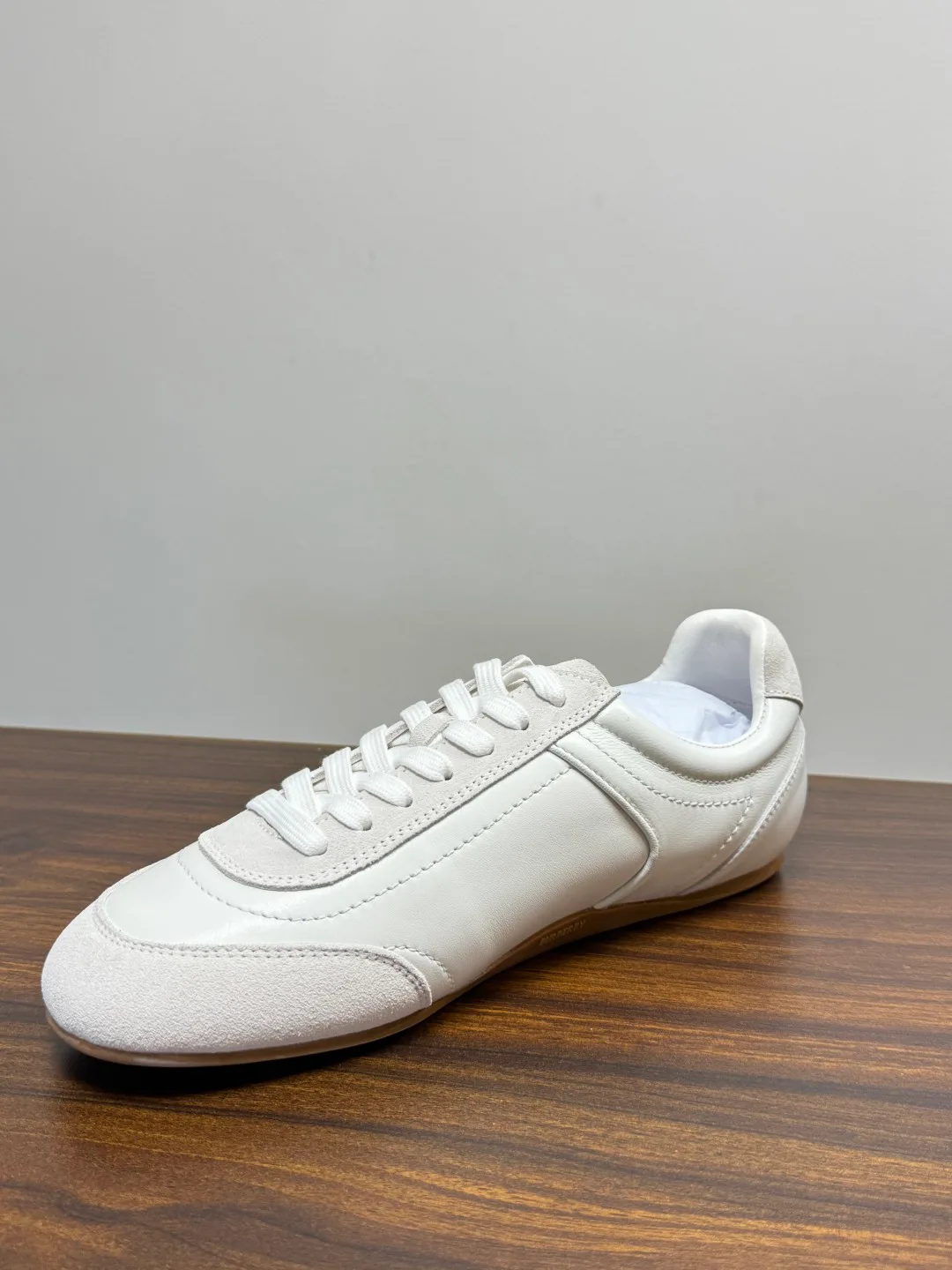 Кроссовки Женские Burberry 19716351