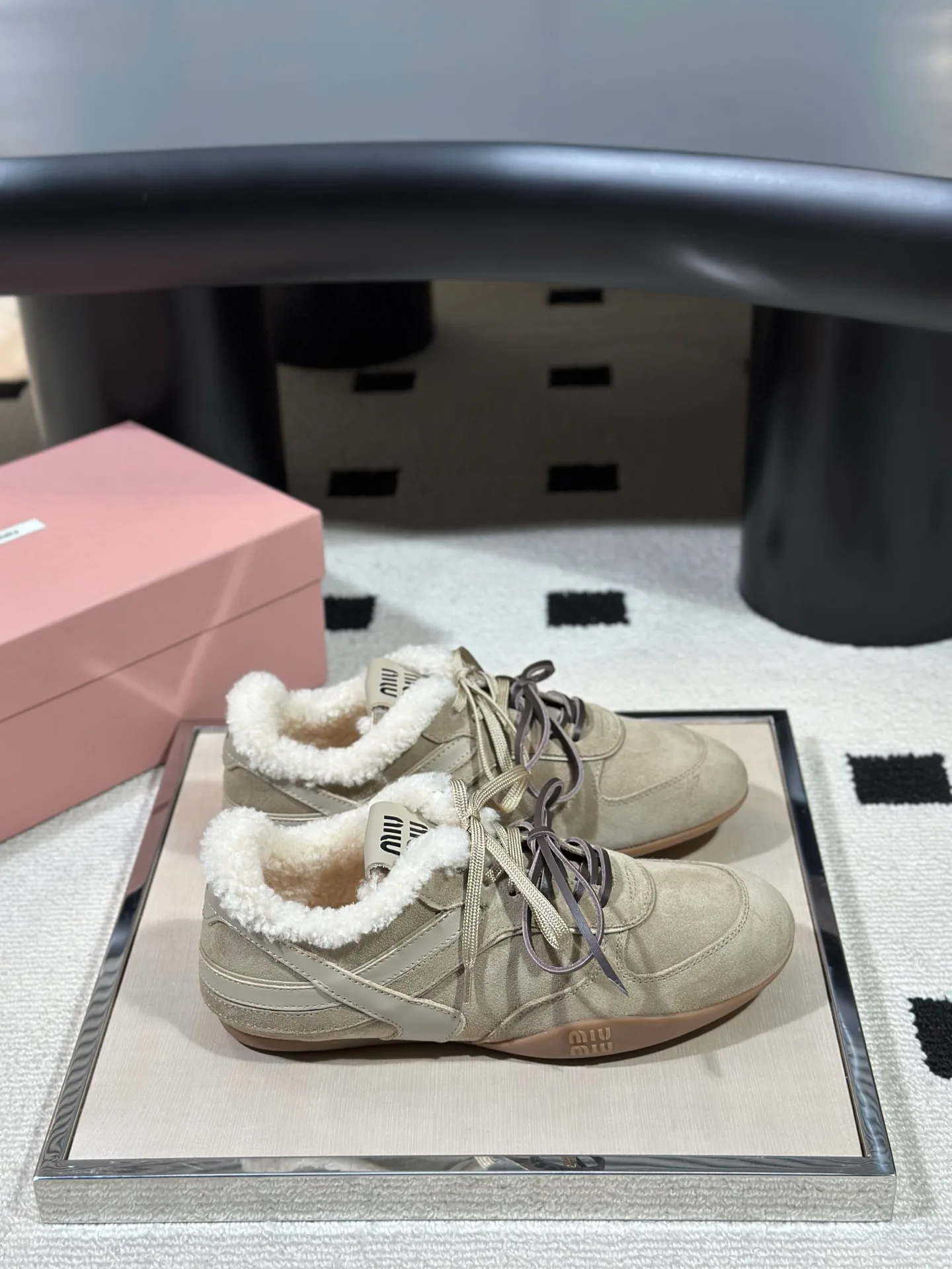 Кроссовки Женские Miu Miu 18638321