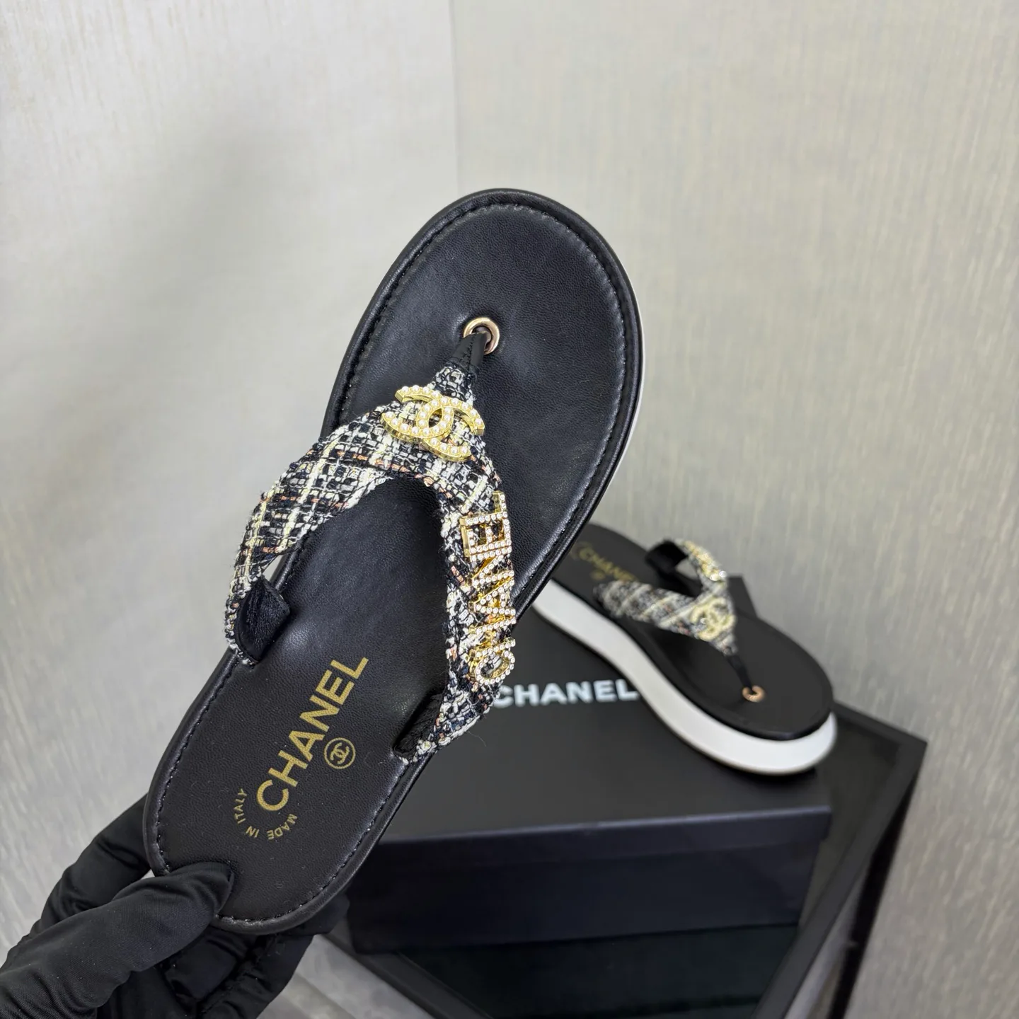 Шлепанцы Женские Chanel 13581875
