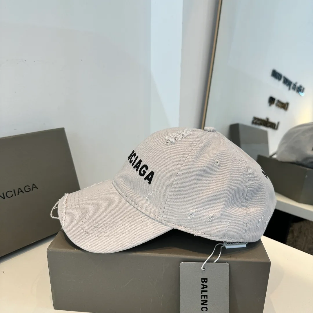 Головные Уборы Balenciaga 11633367