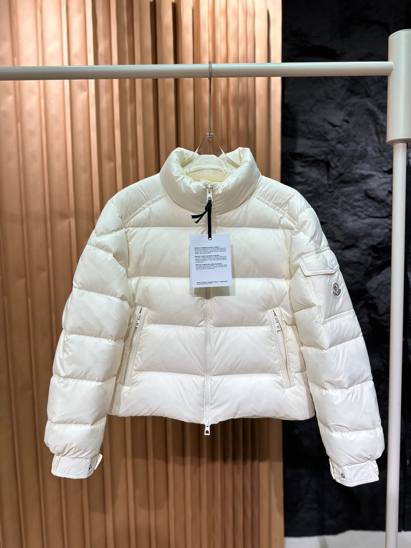 Куртки И Пуховики Женские Moncler 18779829