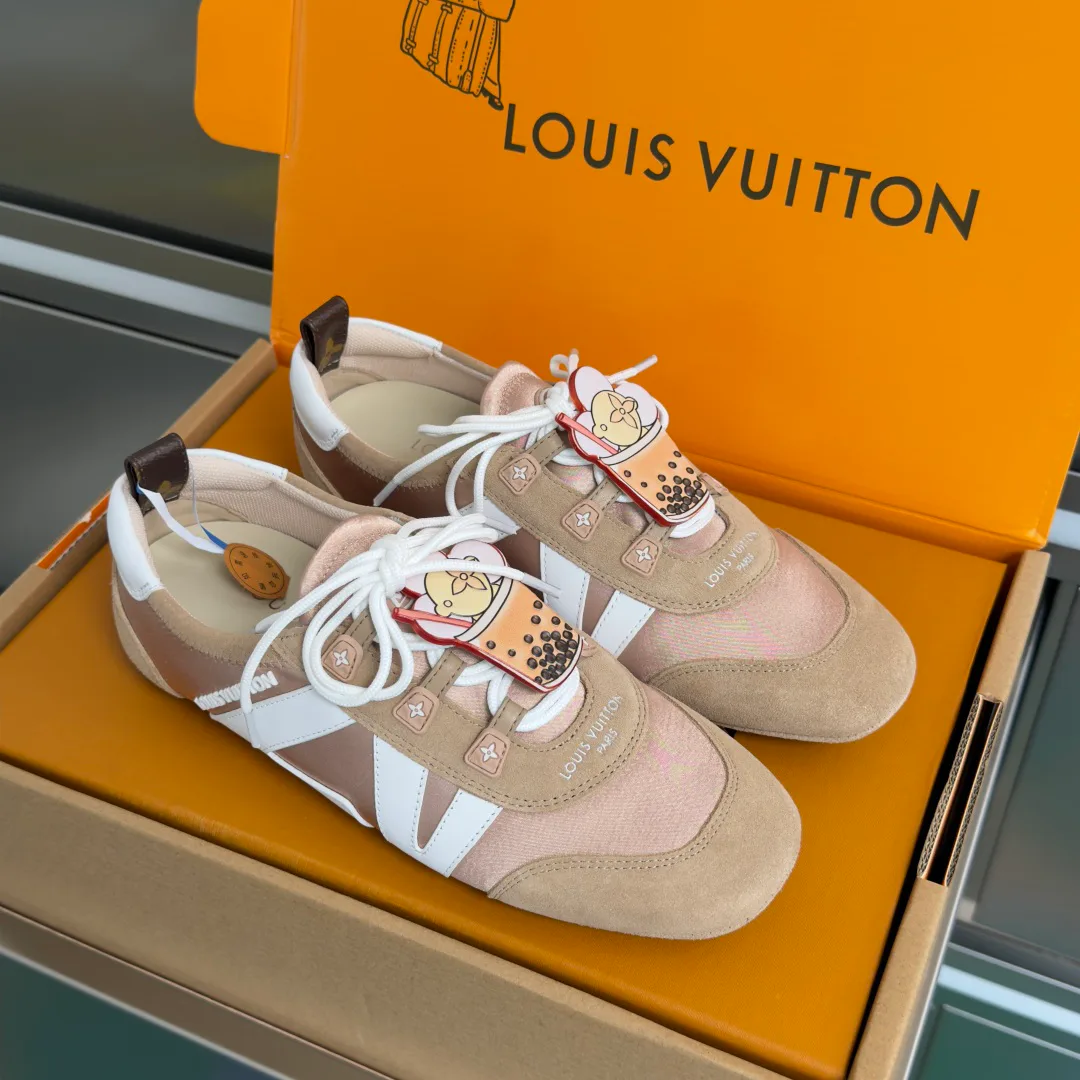 Кроссовки Женские Louis Vuitton 11916904