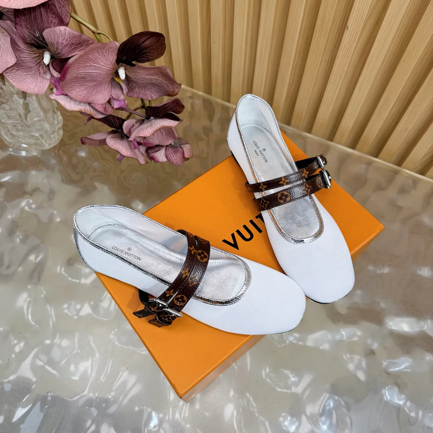 Туфли Женские Louis Vuitton 13542405