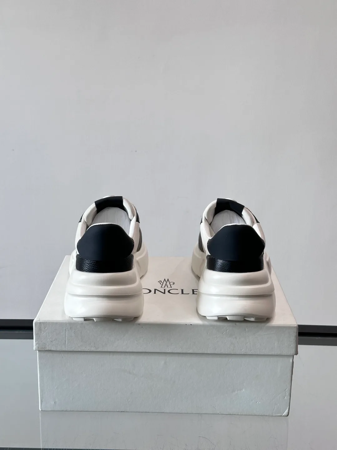 Кроссовки Женские Moncler 17498039