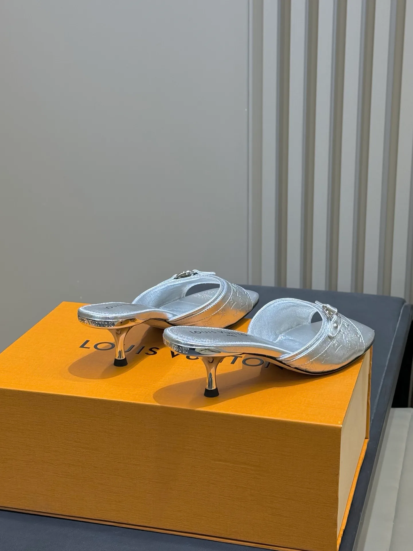 Босоножки Женские Louis Vuitton 1291459