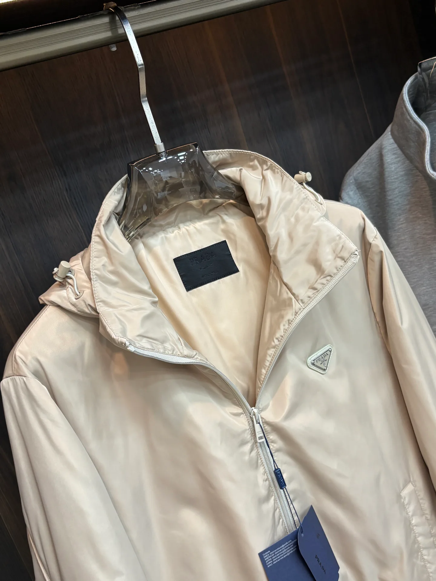 Куртки И Пуховики Женские Prada 18157295