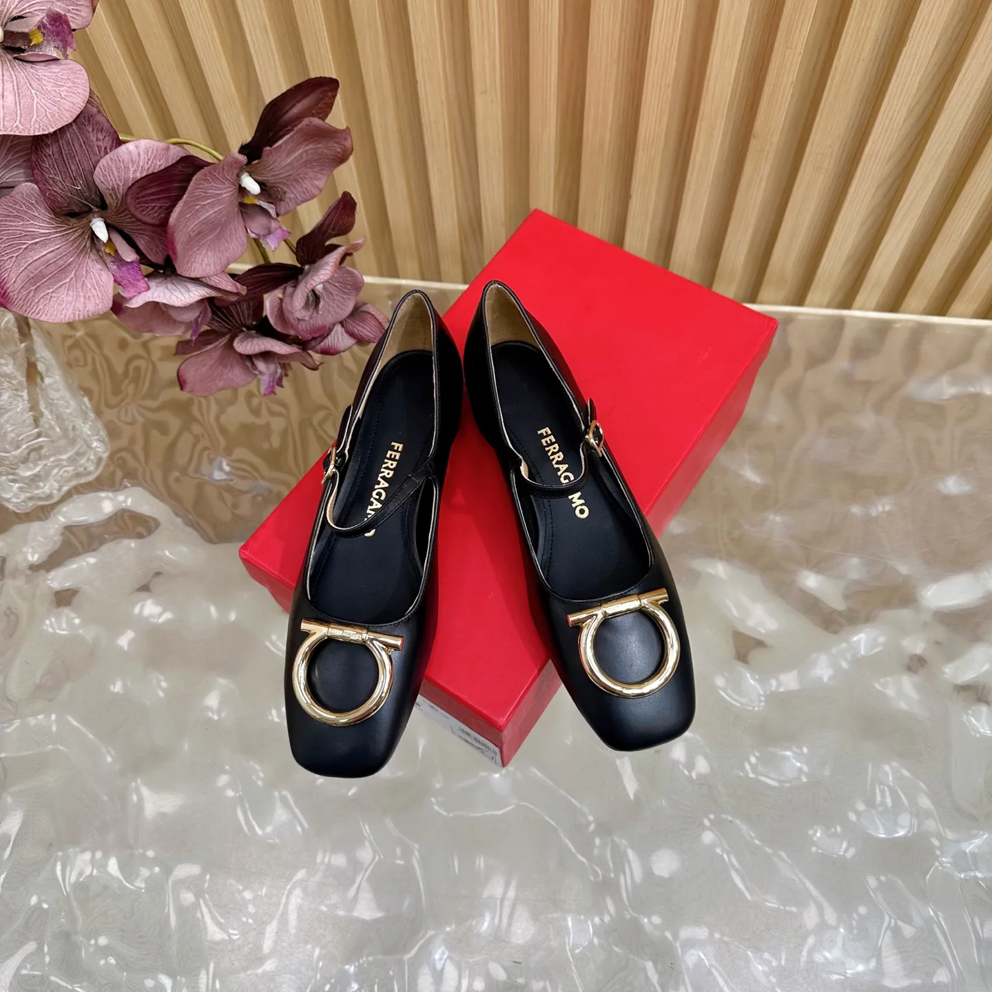 Туфли Женские Salvatore Ferragamo 113686