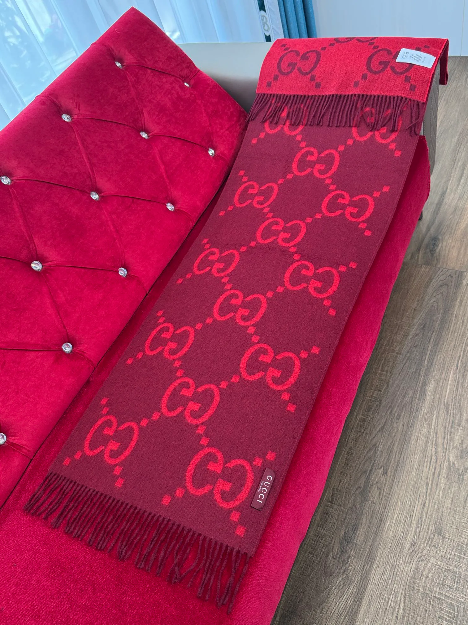 Шарфы Gucci 17935950