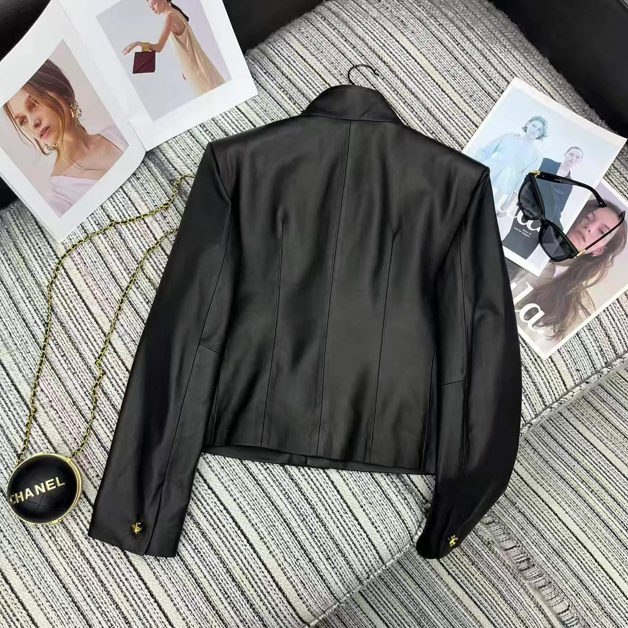 Кожаные Куртки И Дублёнки Женские Bottega Veneta 11679199