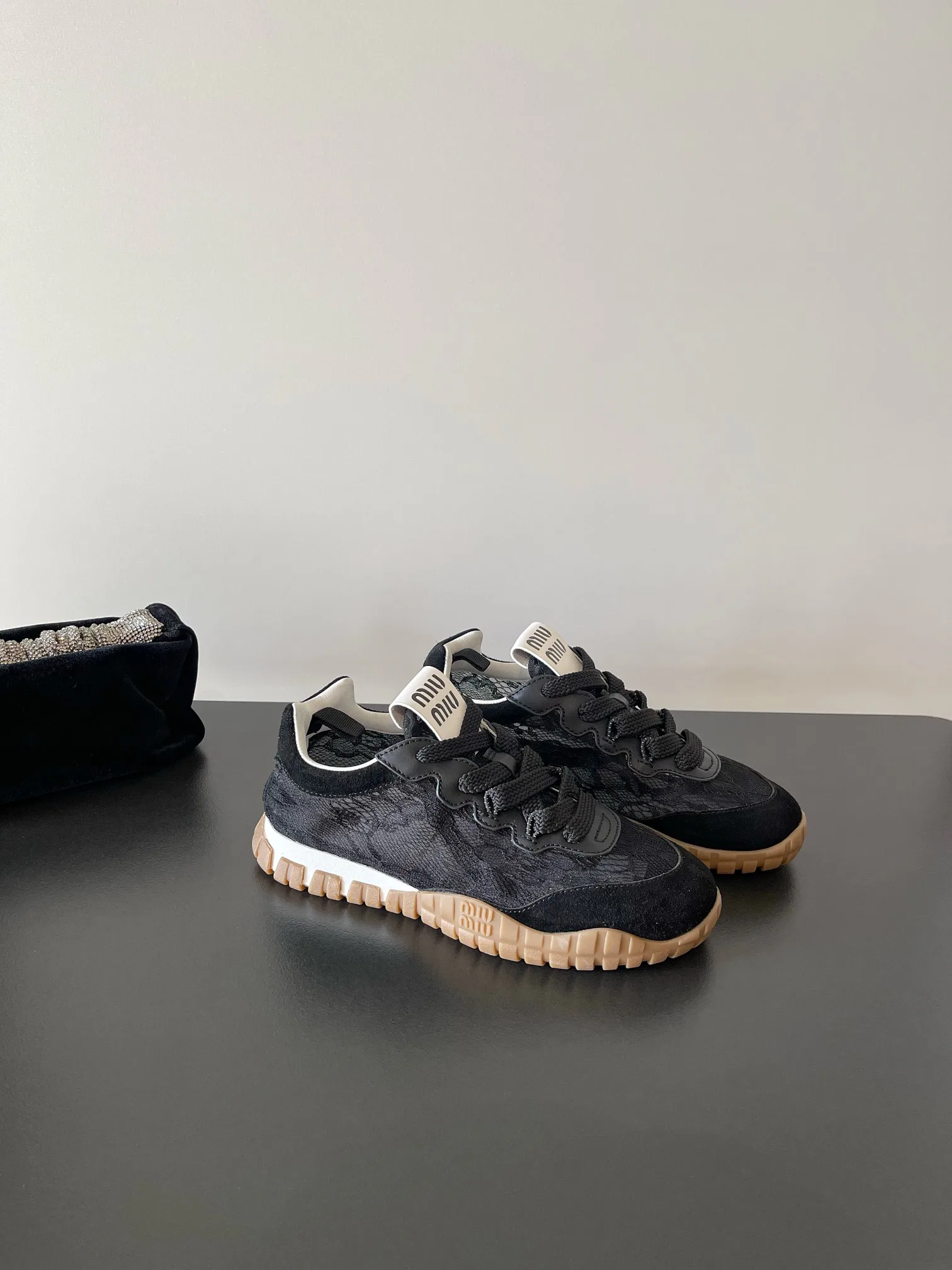 Кроссовки Женские Miu Miu 10429543