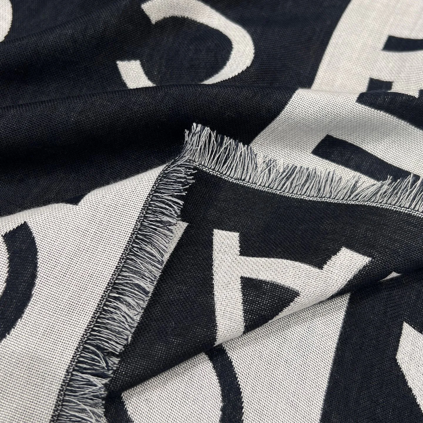 Шарфы Chanel 240035