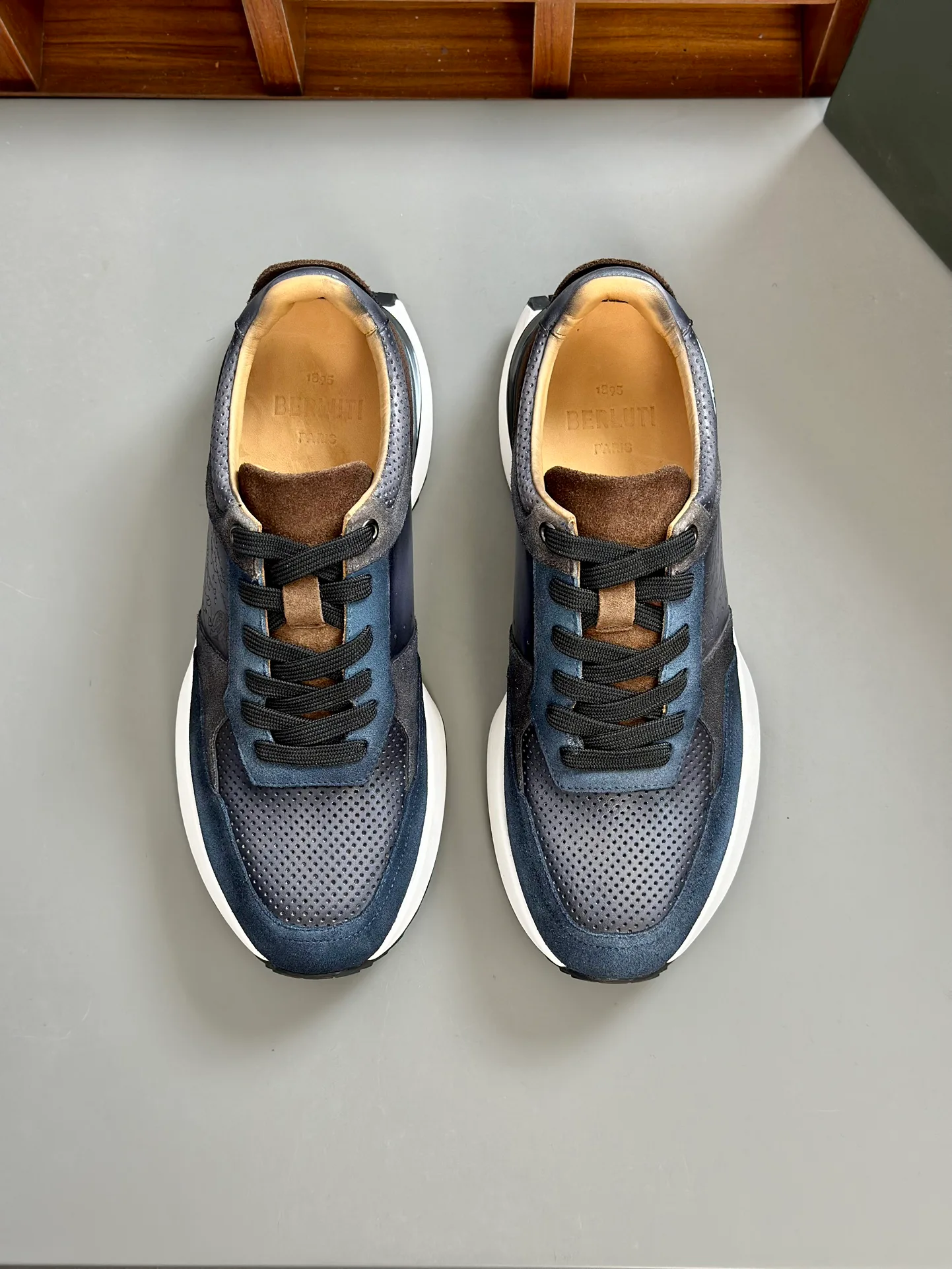 Кроссовки Мужские Berluti 69327