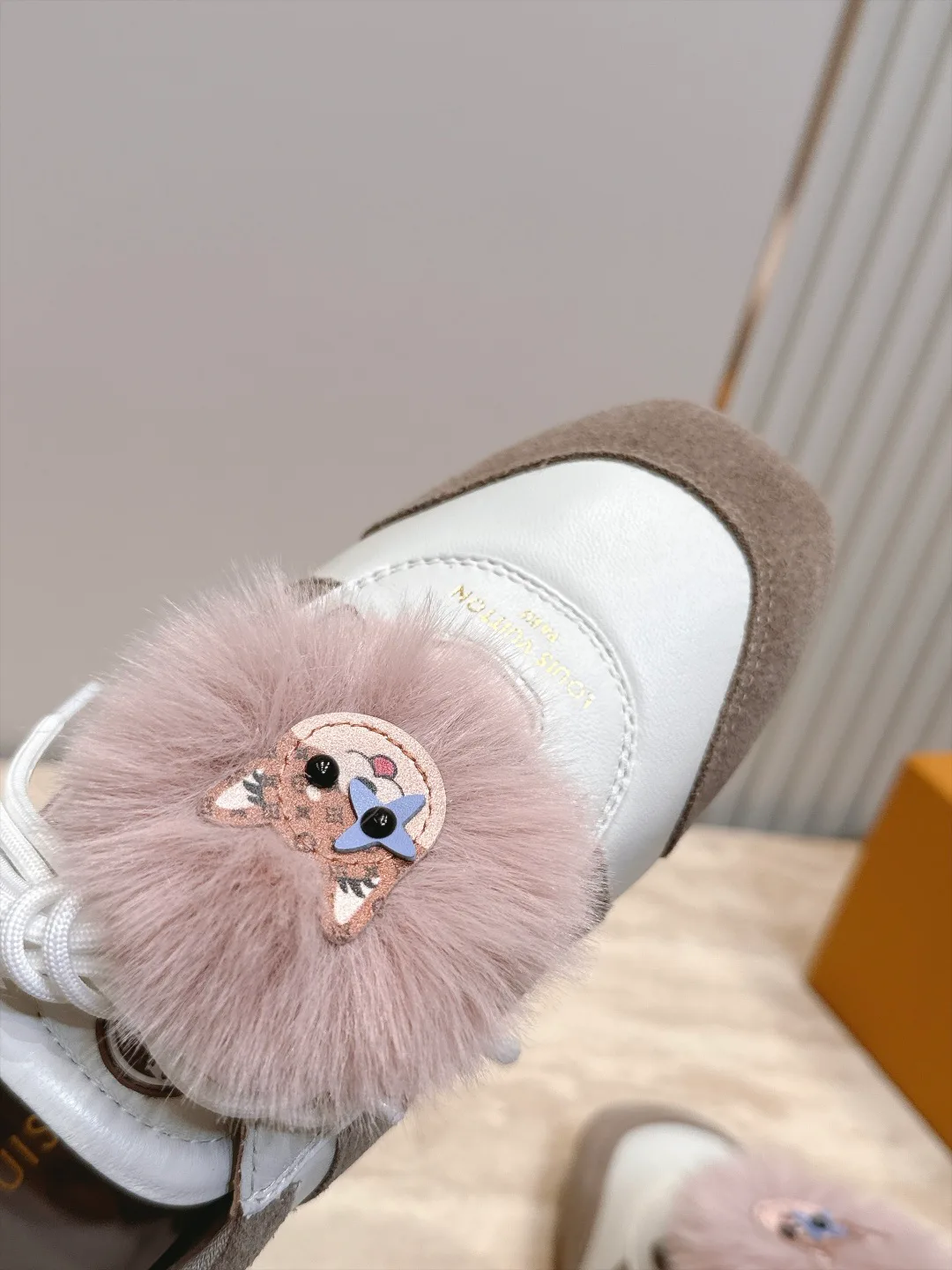 Кроссовки Женские Louis Vuitton 17946977