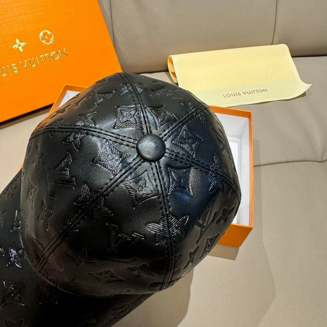 Головные Уборы Louis Vuitton 11529709