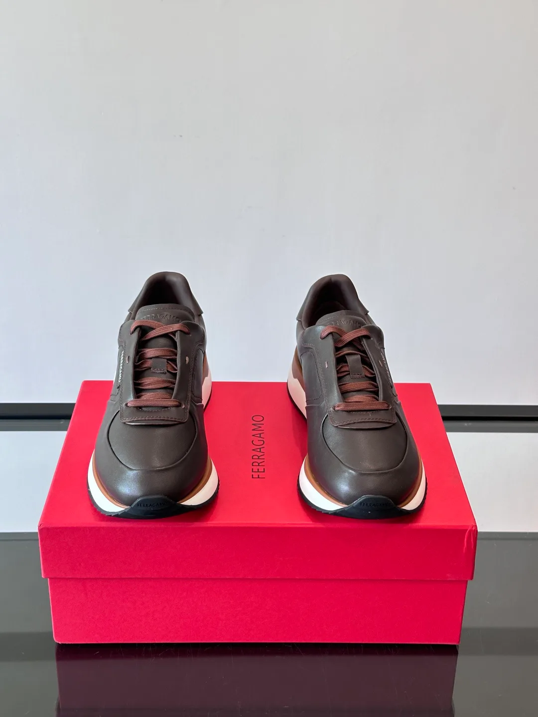 Кроссовки Мужские Salvatore Ferragamo 469728