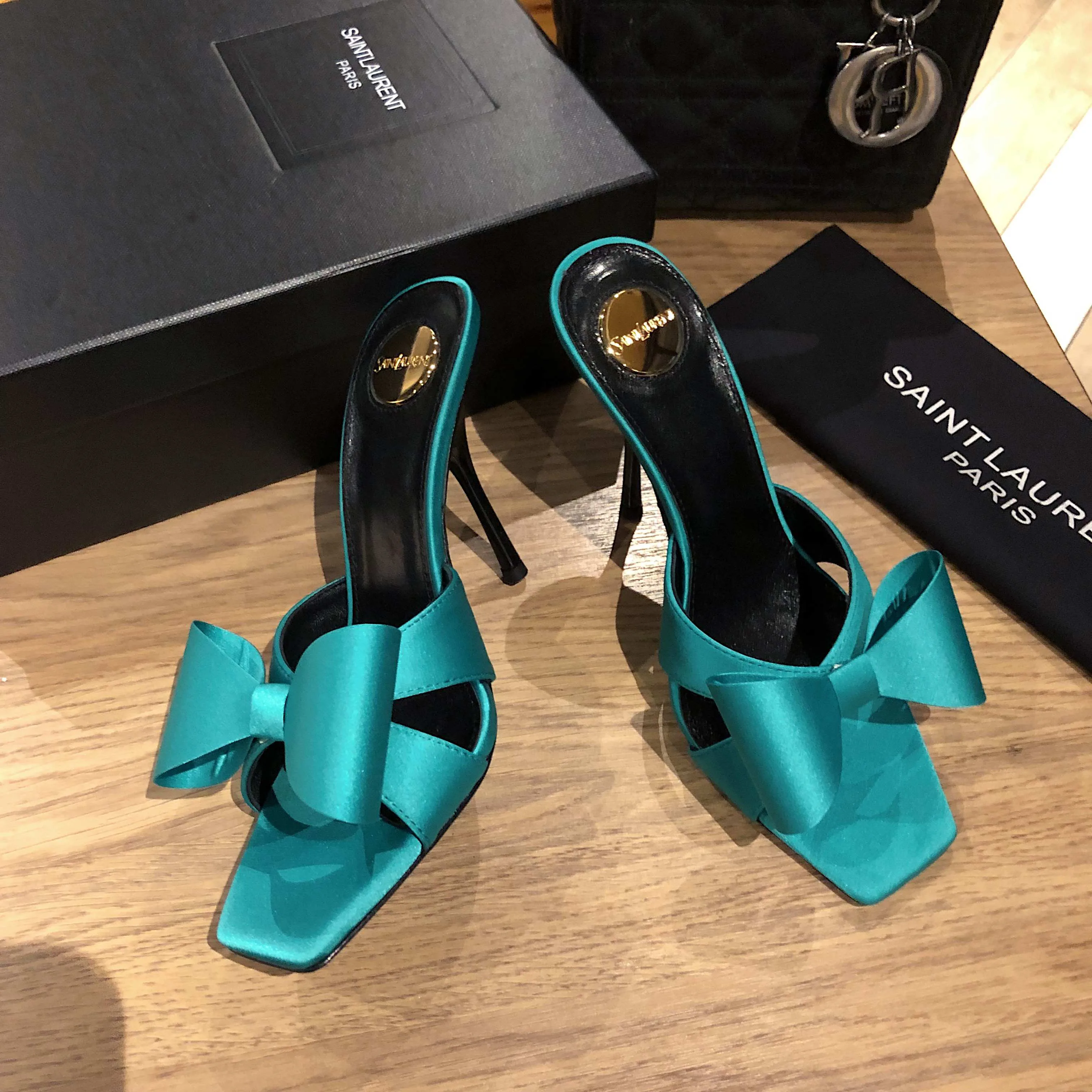 Босоножки Женские Saint Laurent 11220492