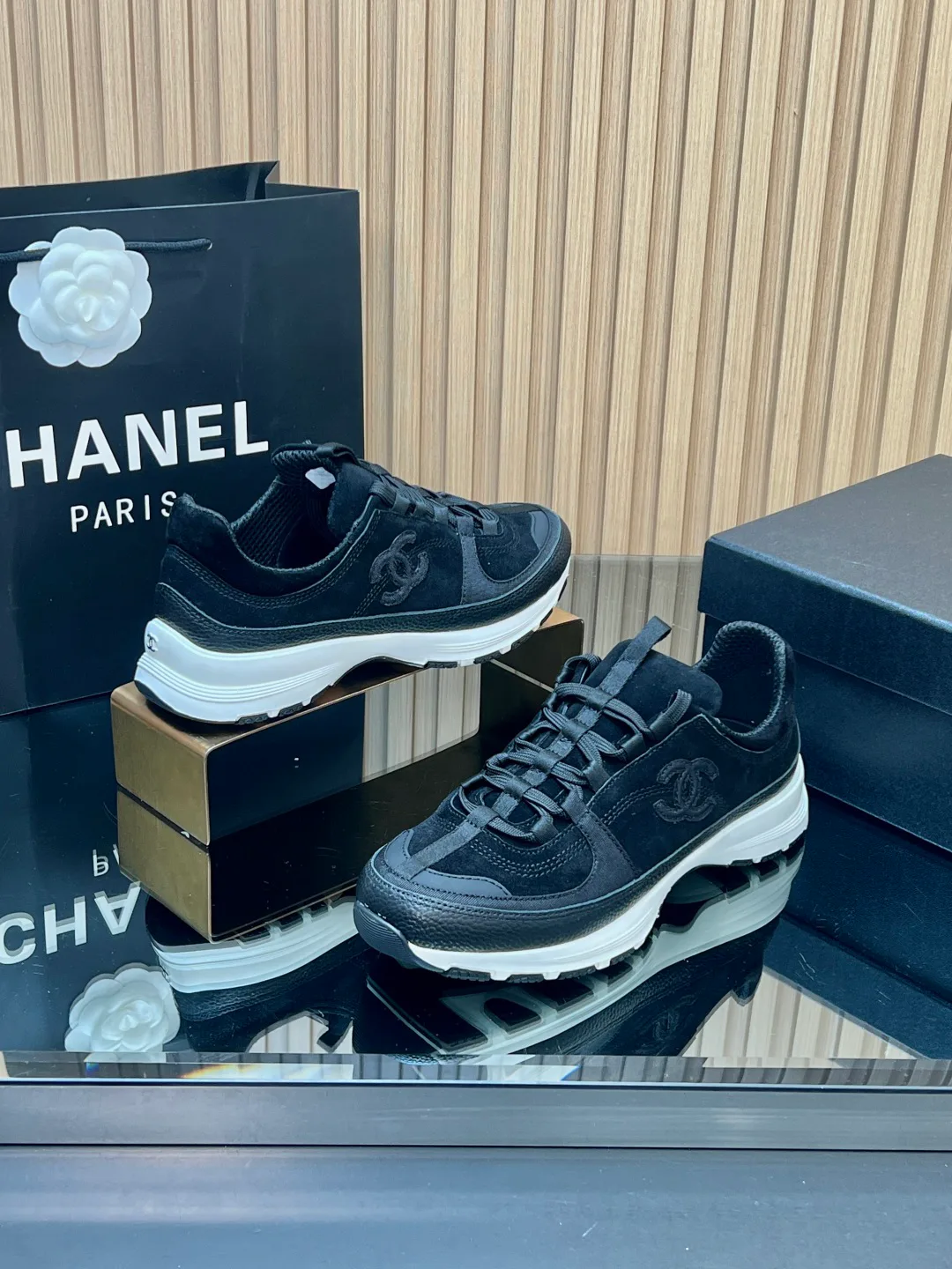 Кроссовки Женские Chanel 1731488