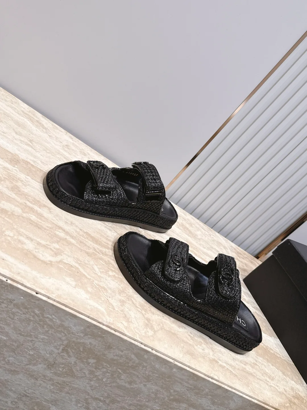 Шлепанцы Женские Chanel 17336038
