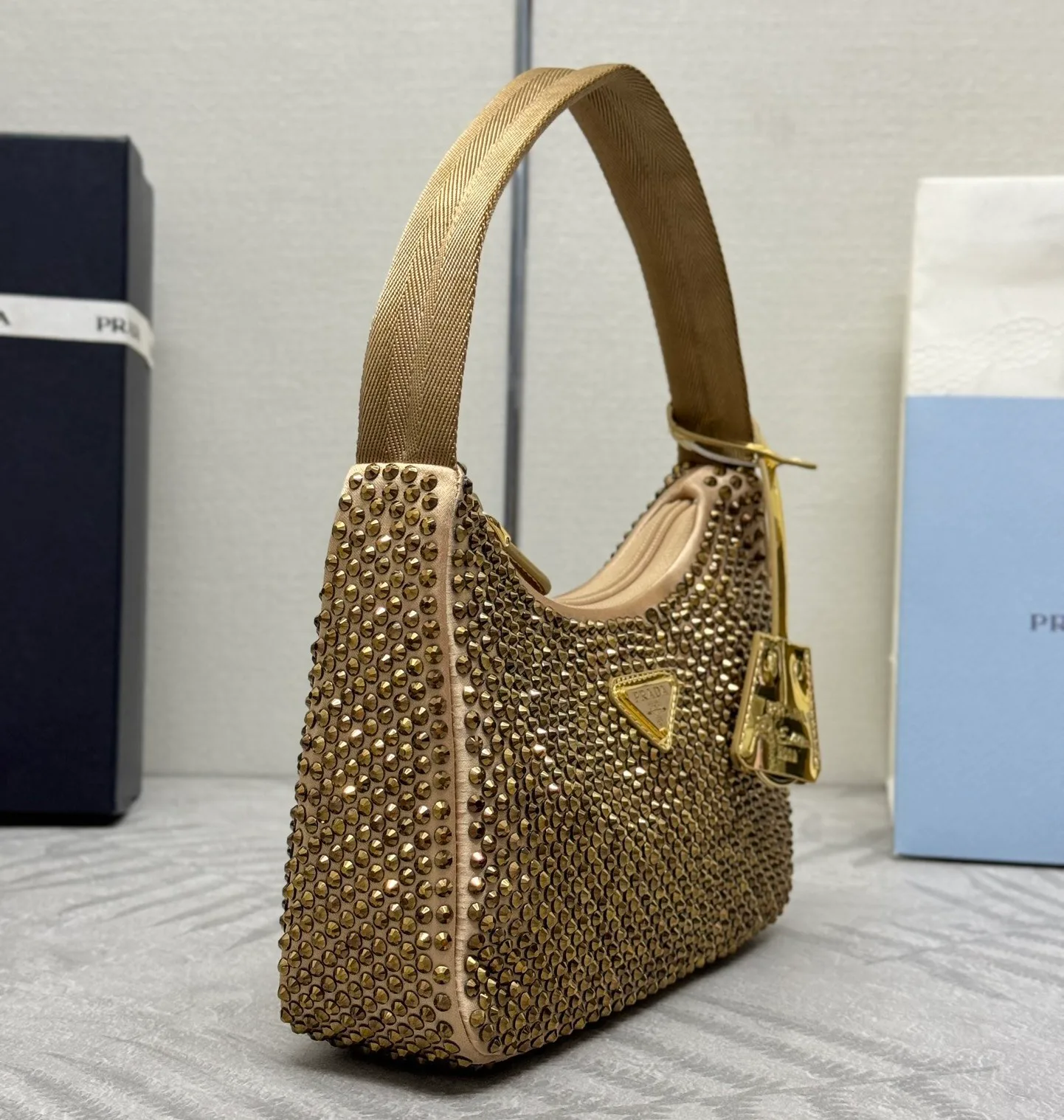 Сумки На Ремне Женские Prada 11788387
