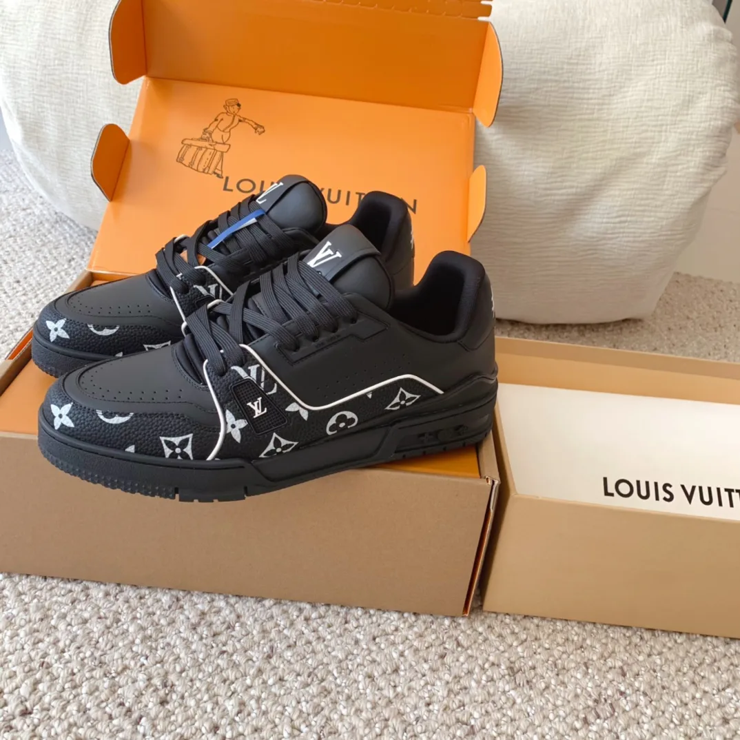Кроссовки Женские Louis Vuitton 10234381