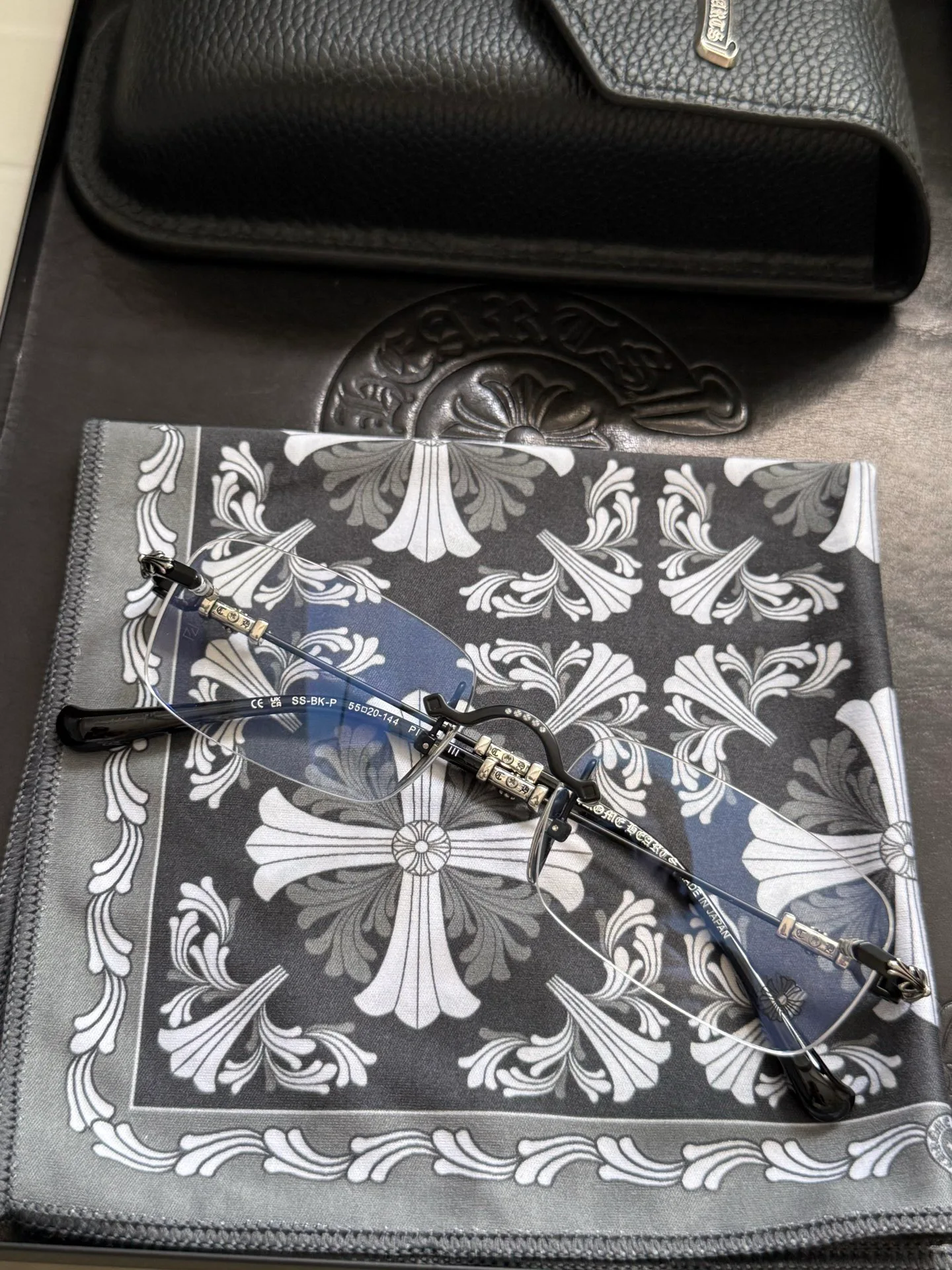 Очки Chrome Hearts 1425391