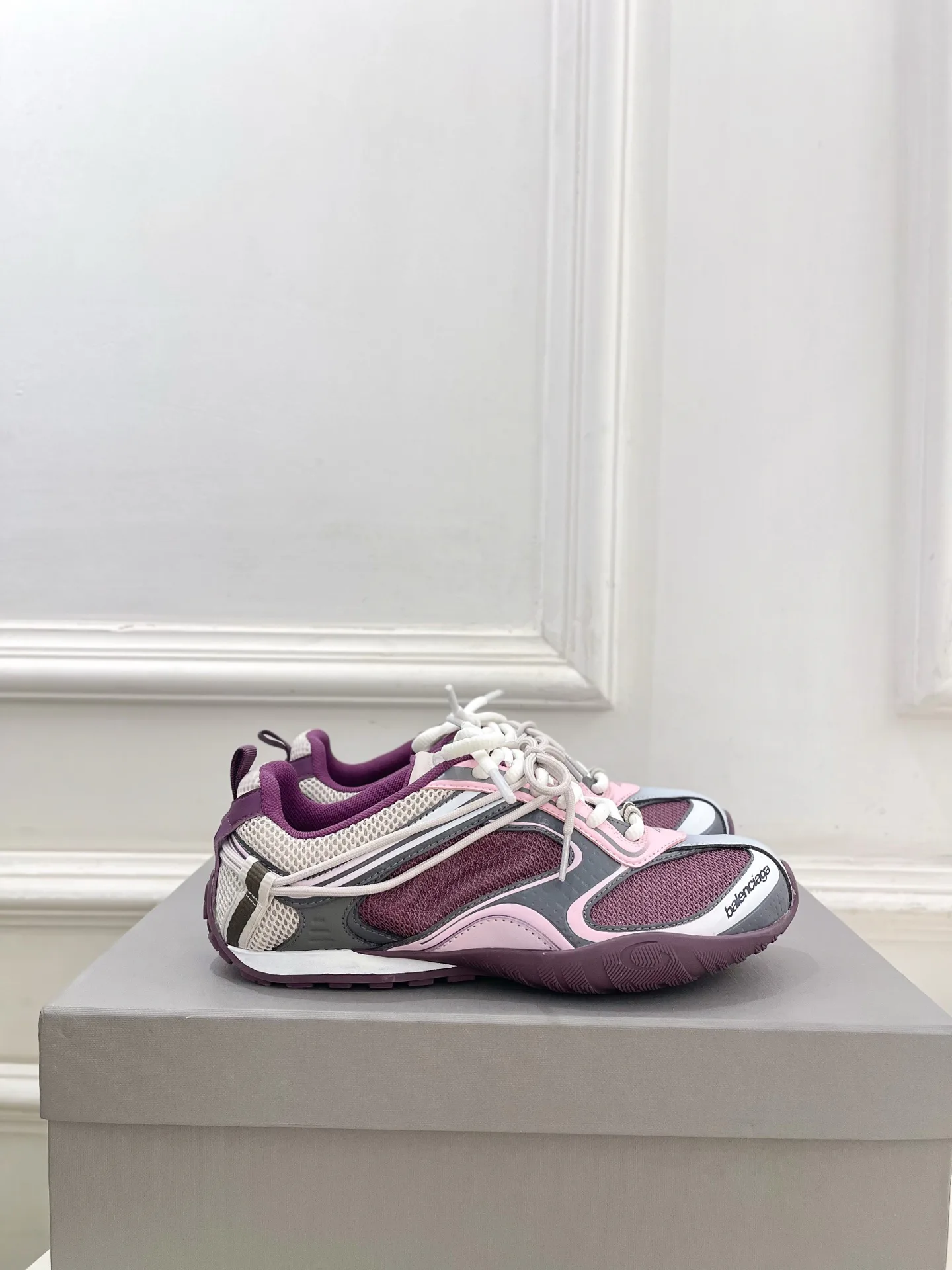 Кроссовки Женские Balenciaga 13340928