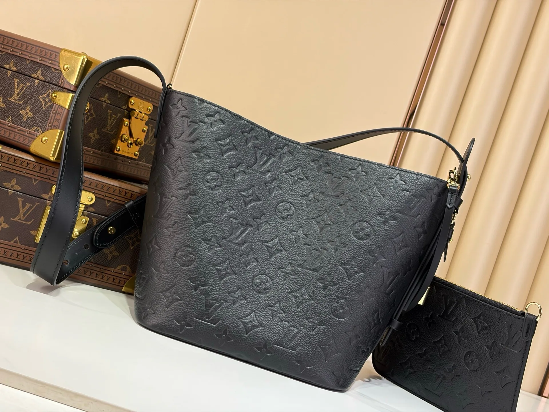 Классические Сумки Женские Louis Vuitton 17499364