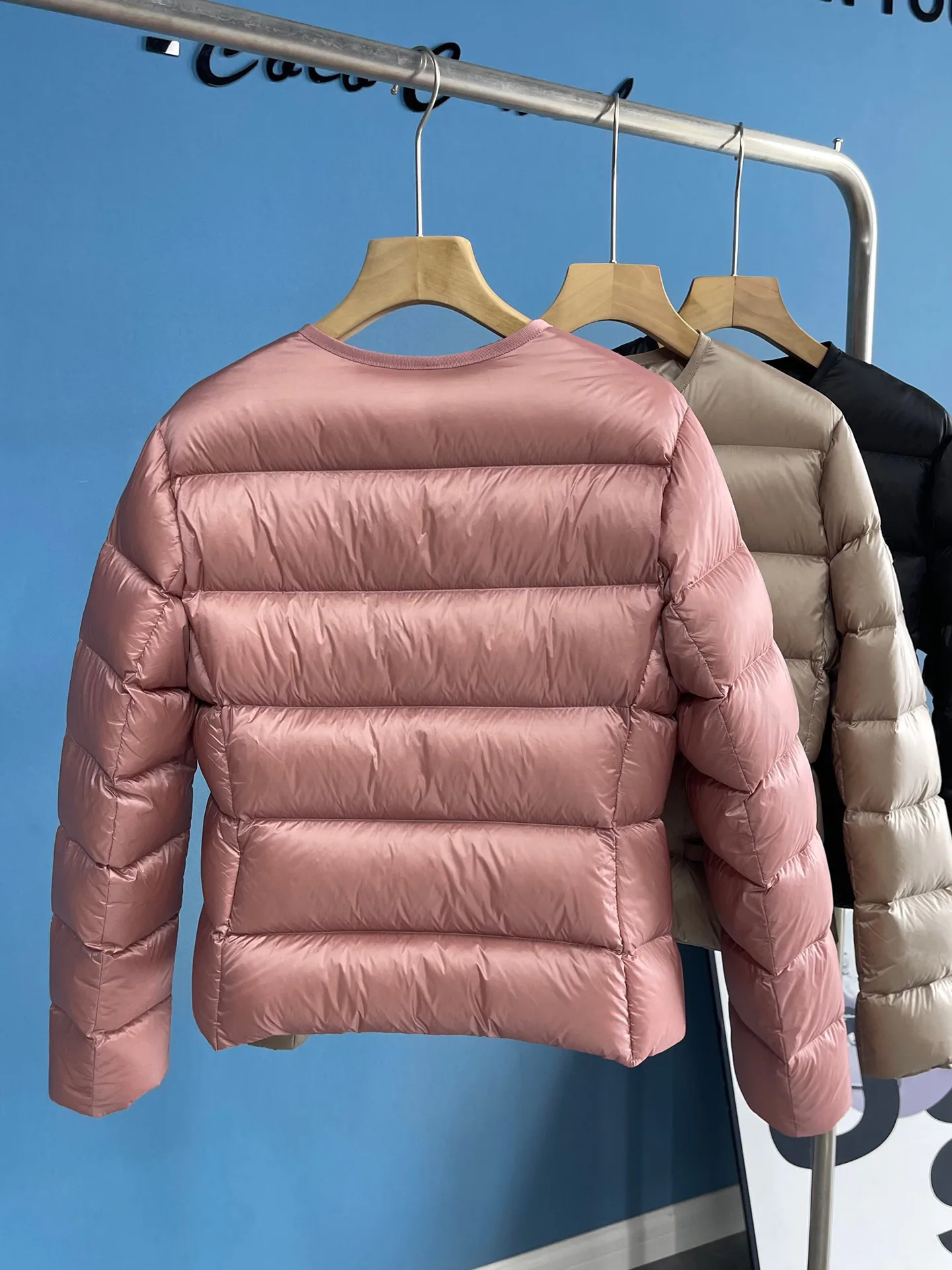 Куртки И Пуховики Женские Moncler 18188927
