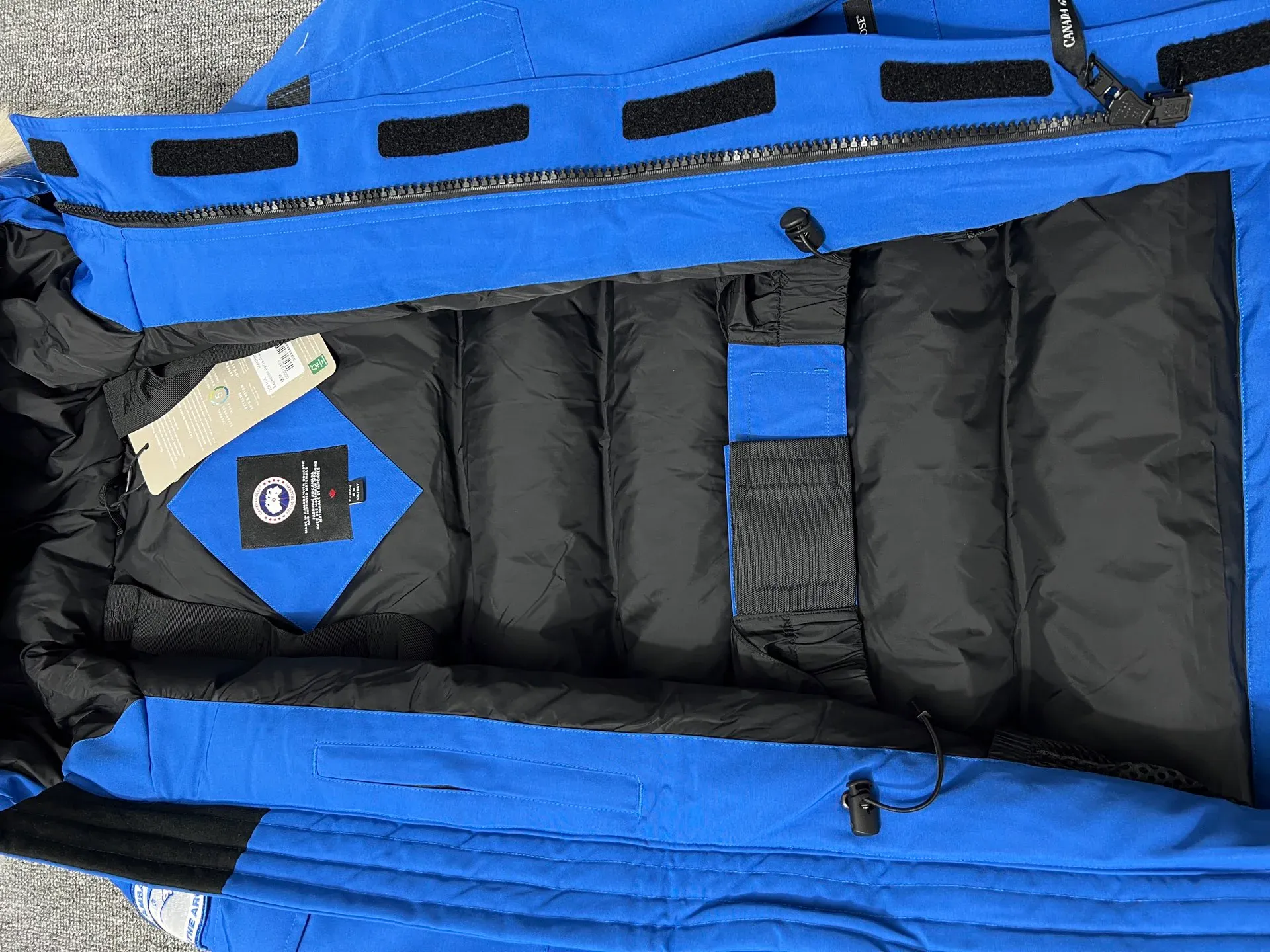 Куртки И Пуховики Женские Canada Goose 362444