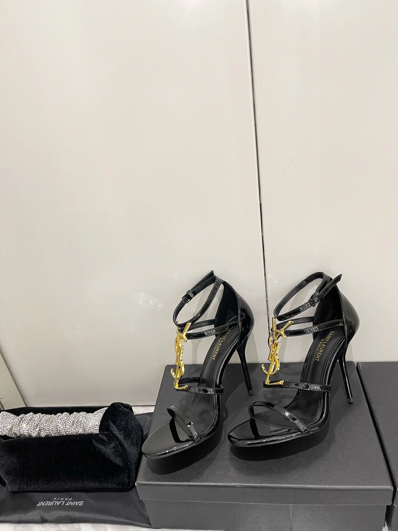 Босоножки Женские Saint Laurent 48797