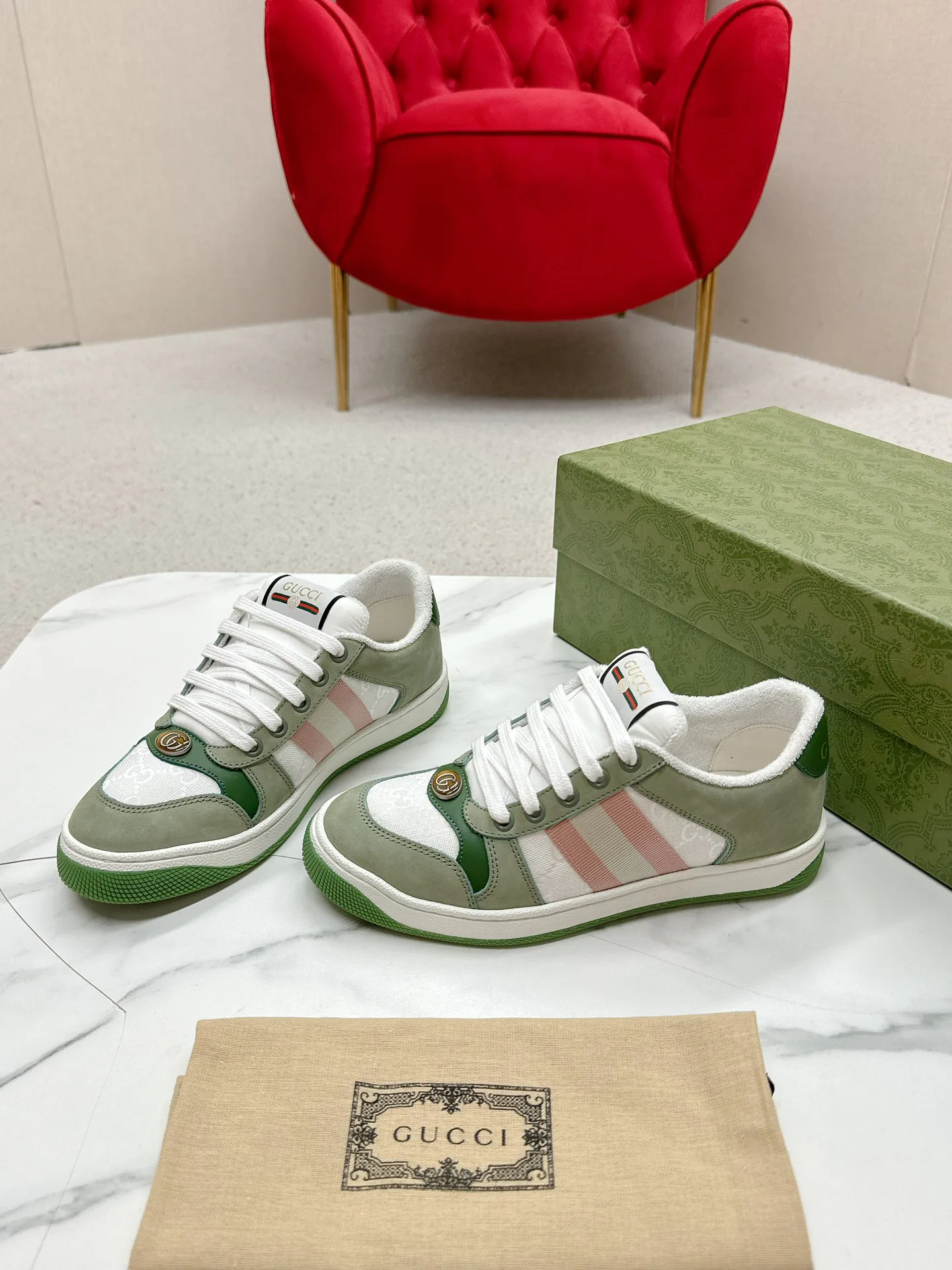 Кроссовки Женские Gucci 4784232