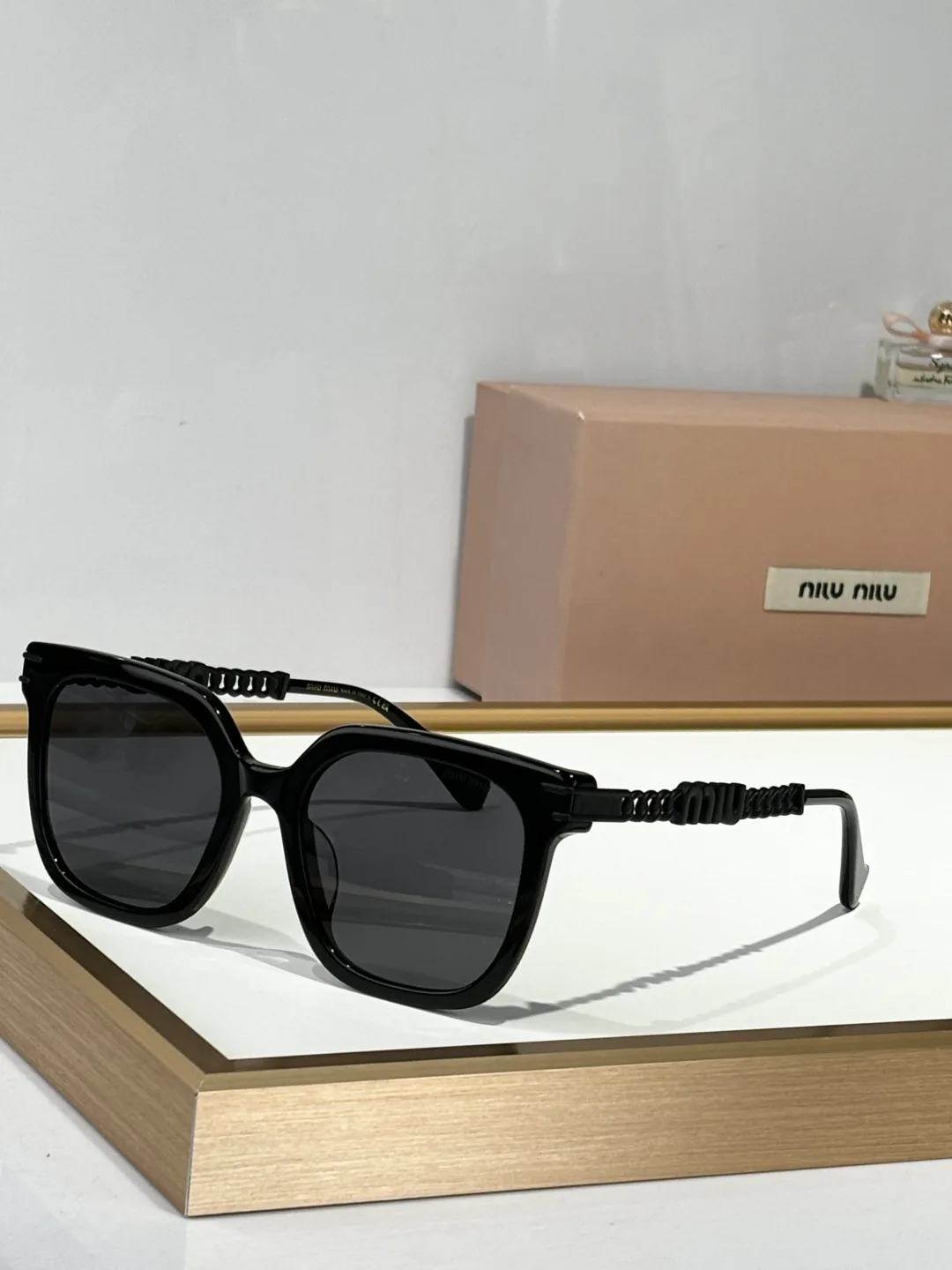 Очки Miu Miu 24071