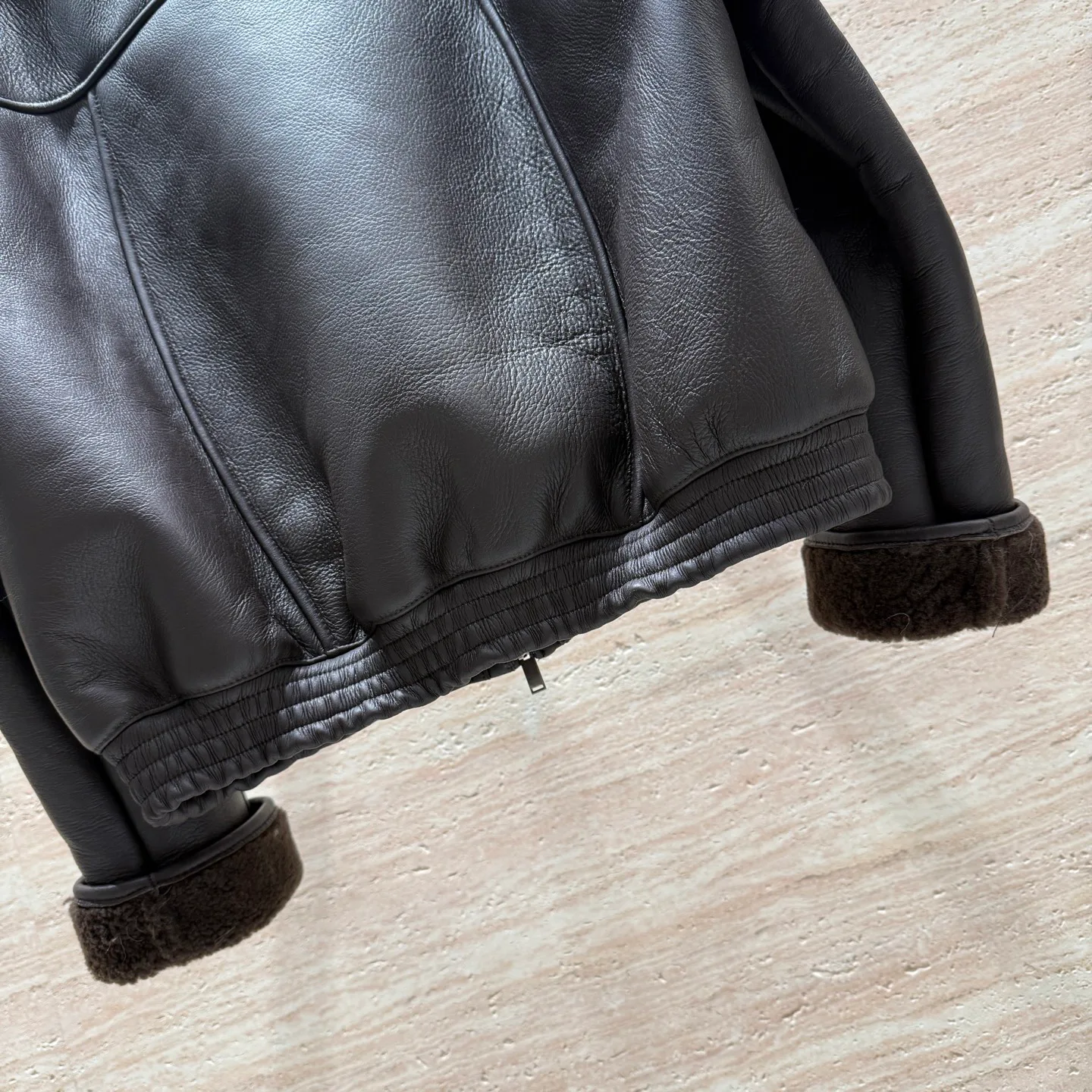 Кожаные Куртки И Дублёнки Женские Celine 1200024