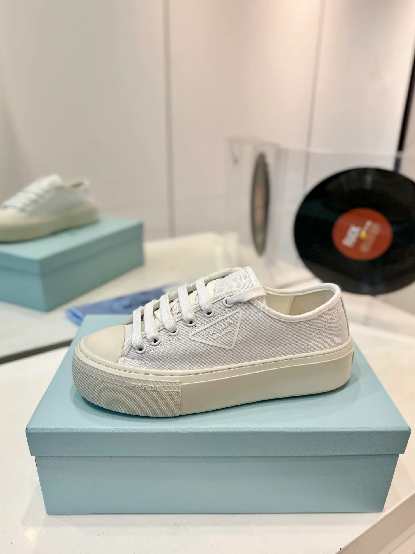 Кроссовки Женские Prada 9535098