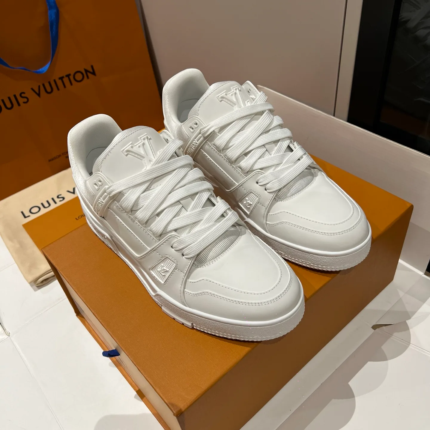 Кроссовки Женские Louis Vuitton 357860