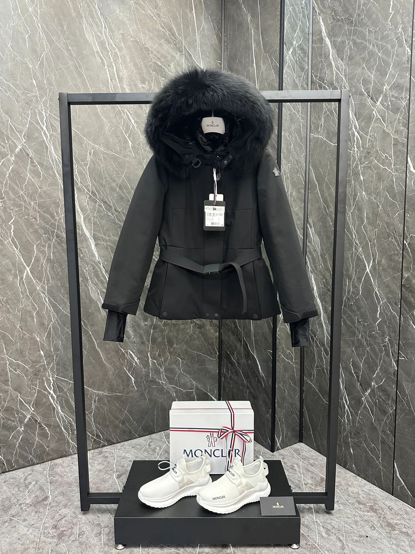 Куртки И Пуховики Женские Moncler 18133805