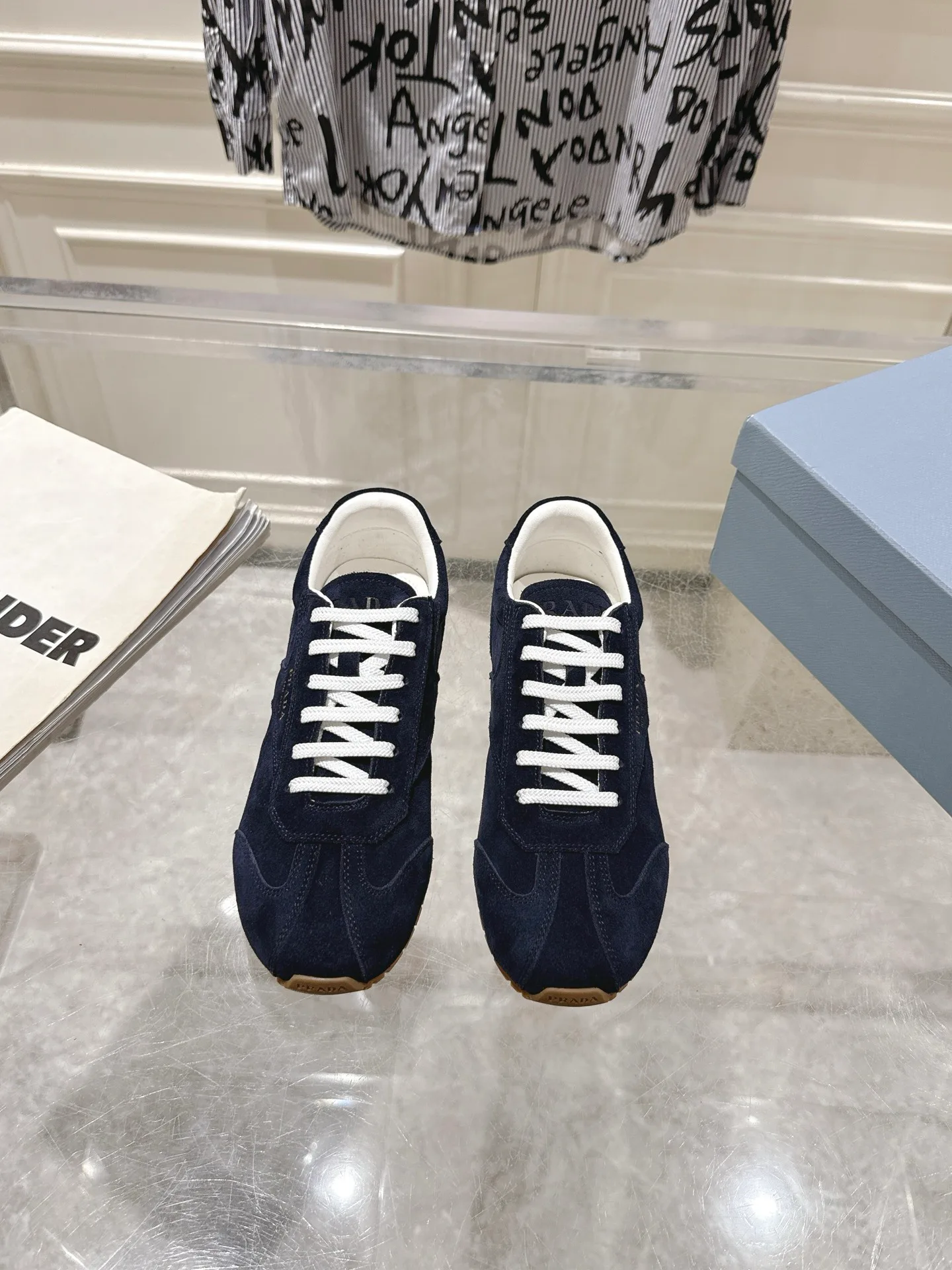 Кроссовки Женские Prada 18508342