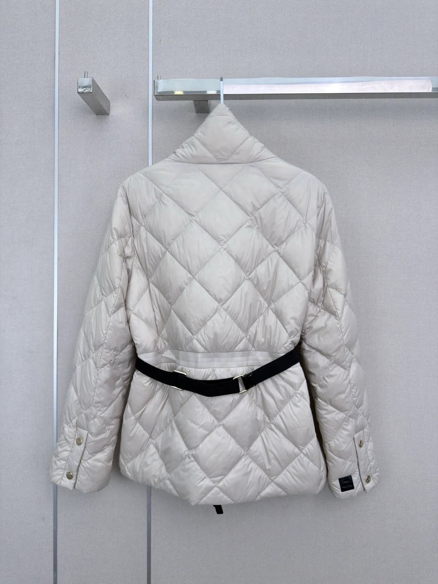 Куртки И Пуховики Женские Max Mara 18108361