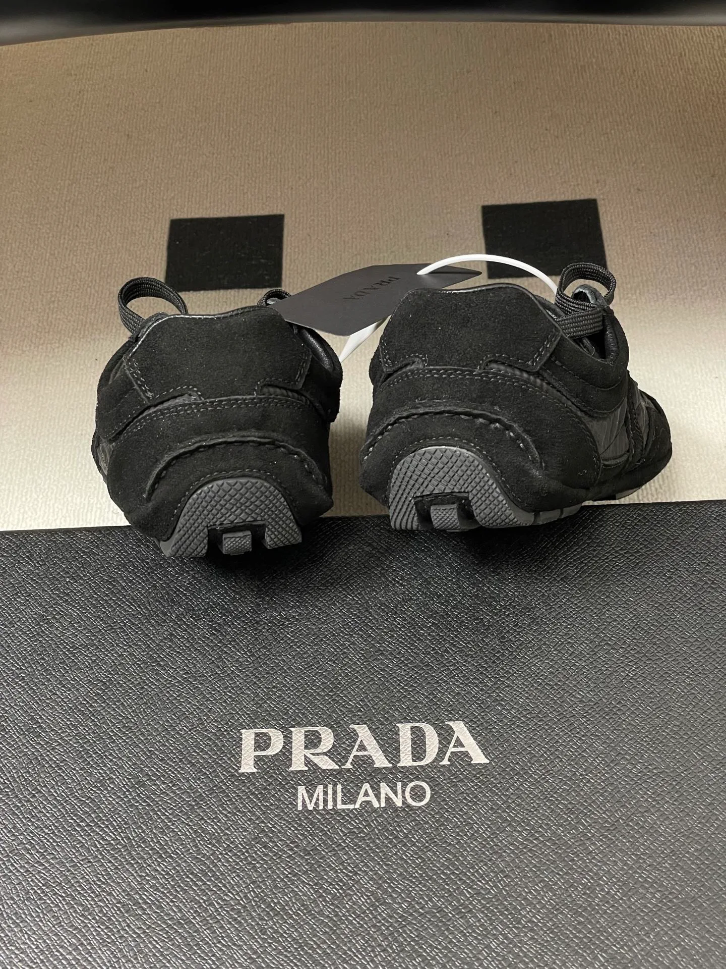 Кроссовки Женские Prada 12880114