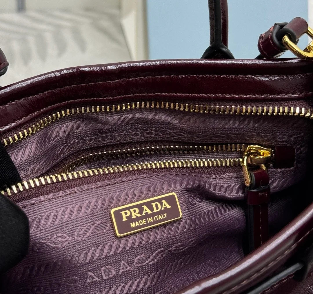 Сумки На Ремне Женские Prada 11682139