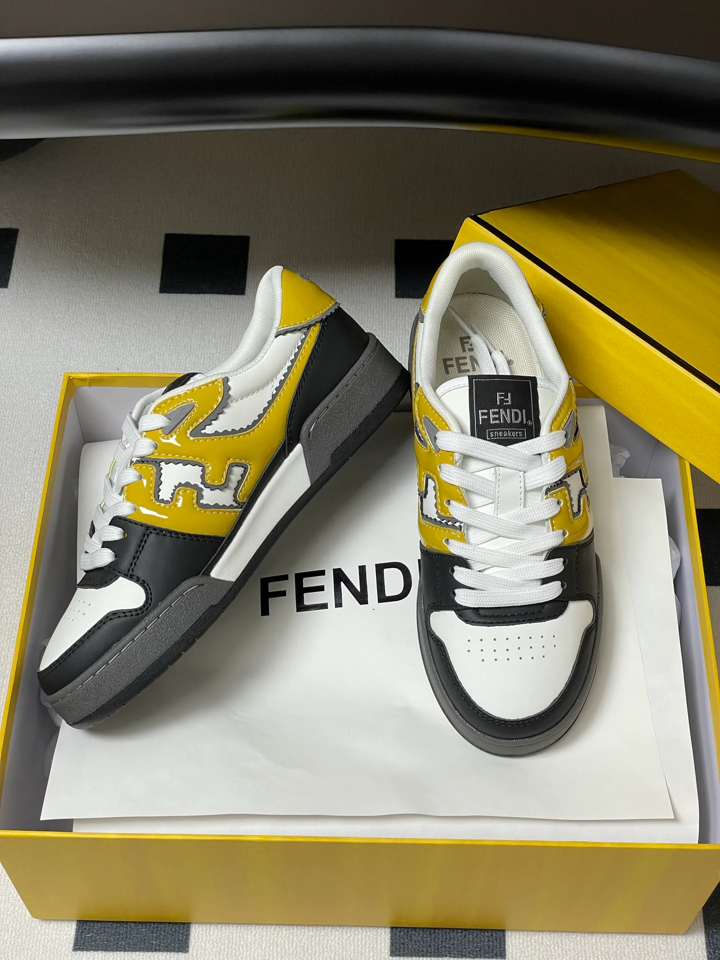 Кроссовки Мужские Fendi 28323