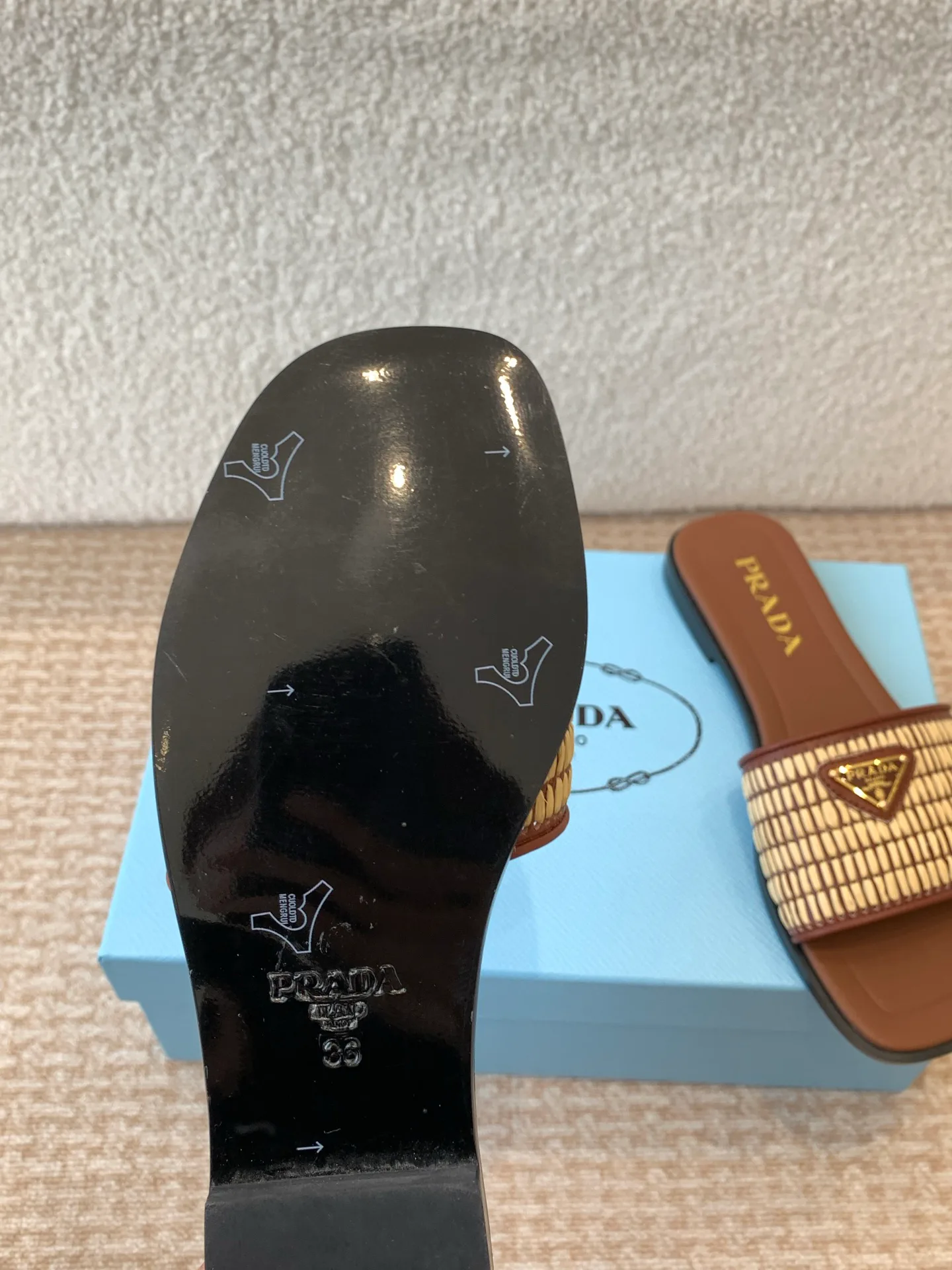 Шлепанцы Женские Prada 13758