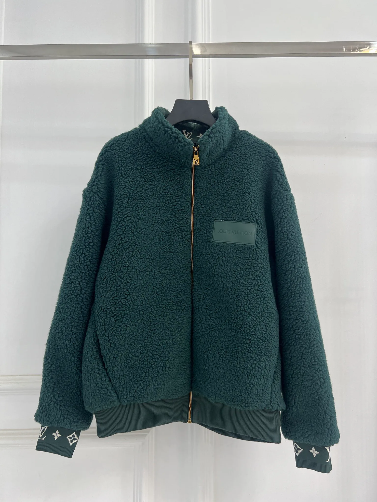 Куртки И Пуховики Женские Louis Vuitton 12842404