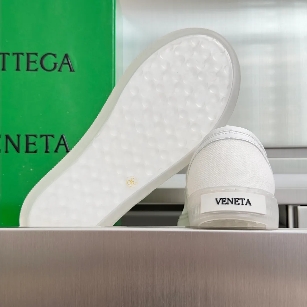 Кроссовки Женские Bottega Veneta 17530524