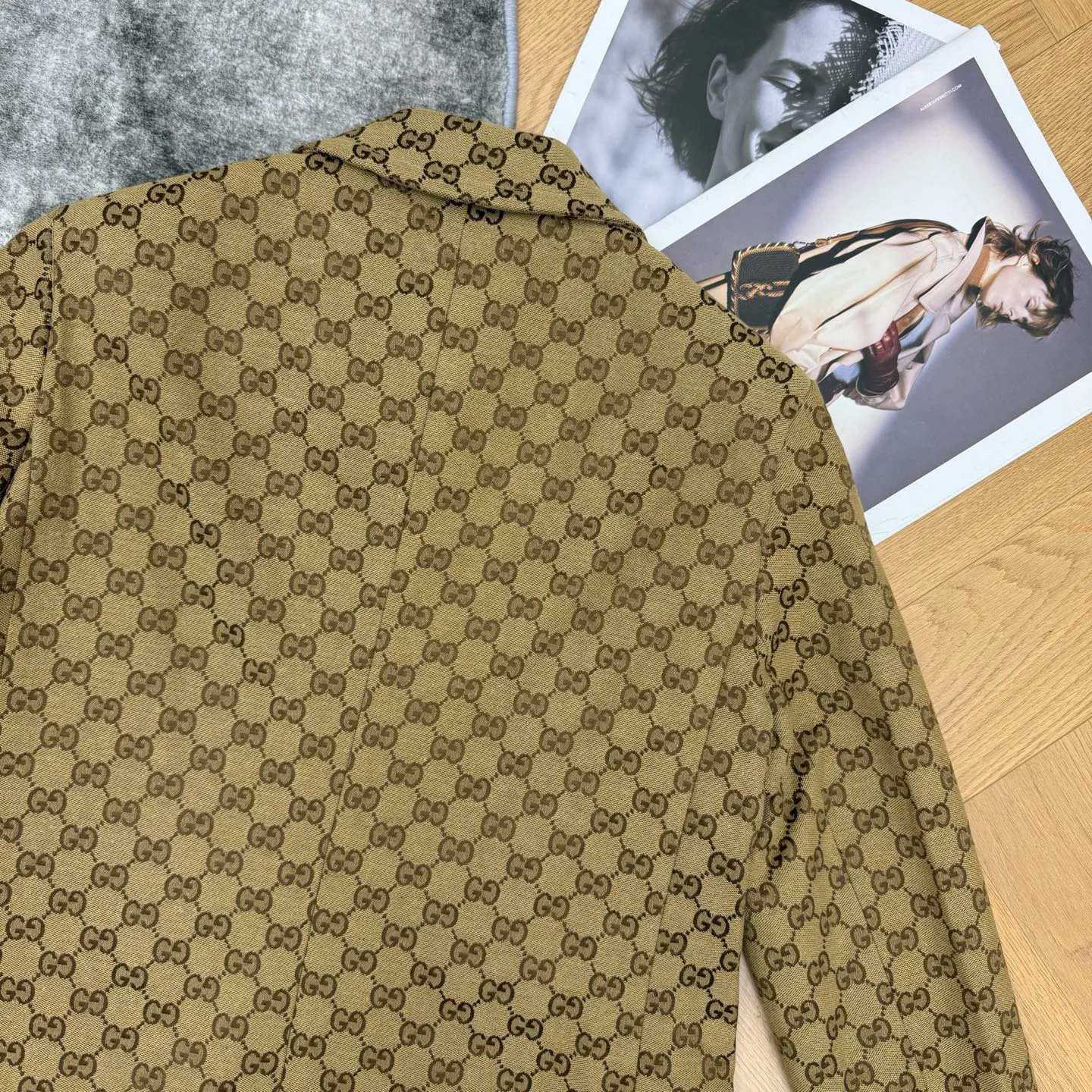 Пальто Женские Gucci 18501748
