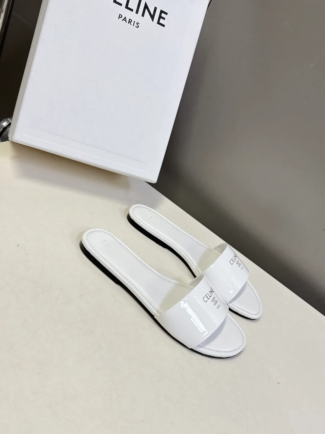 Шлепанцы Женские Celine 4727955