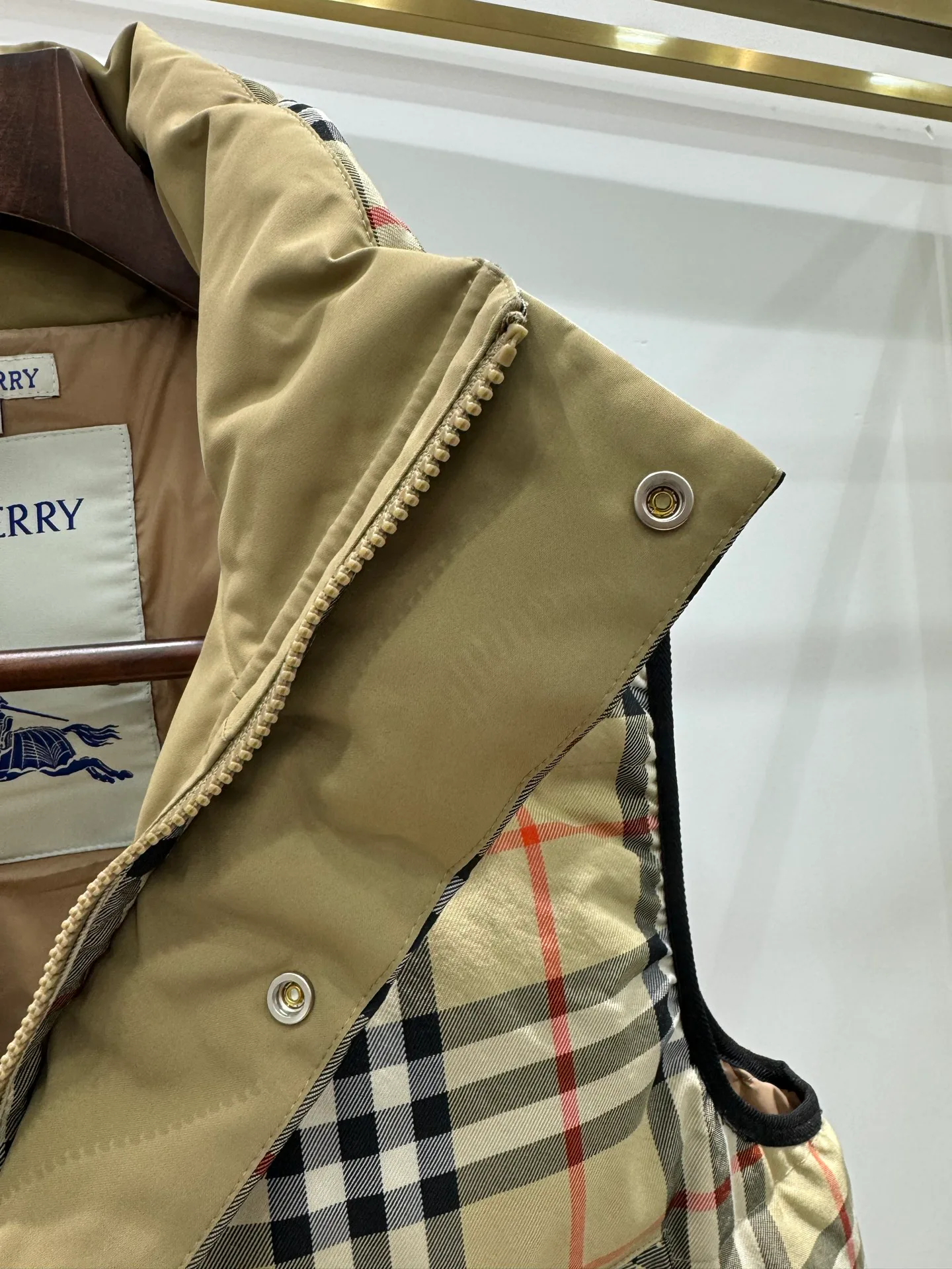 Жилеты Женские Burberry 19325559